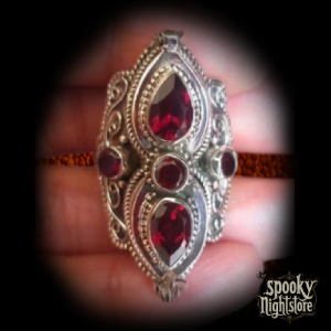 Anillo Vintage con Zirconia Roja