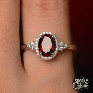 Anillo con Zirconia Roja y Circonitas