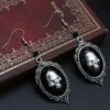 Pendientes vintage de aleación de acero con calavera metálica
